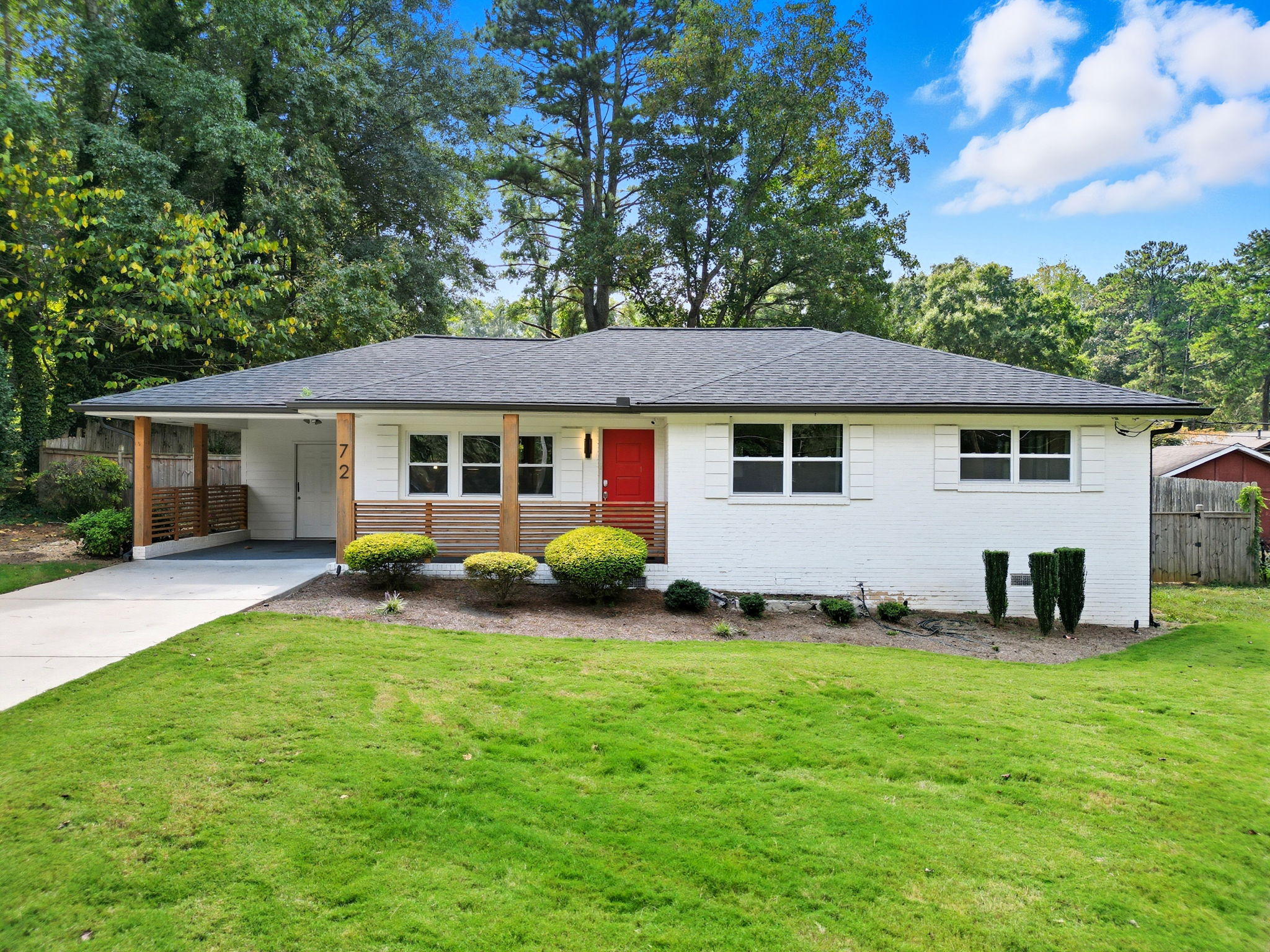 72 Douglas Drive Southeast